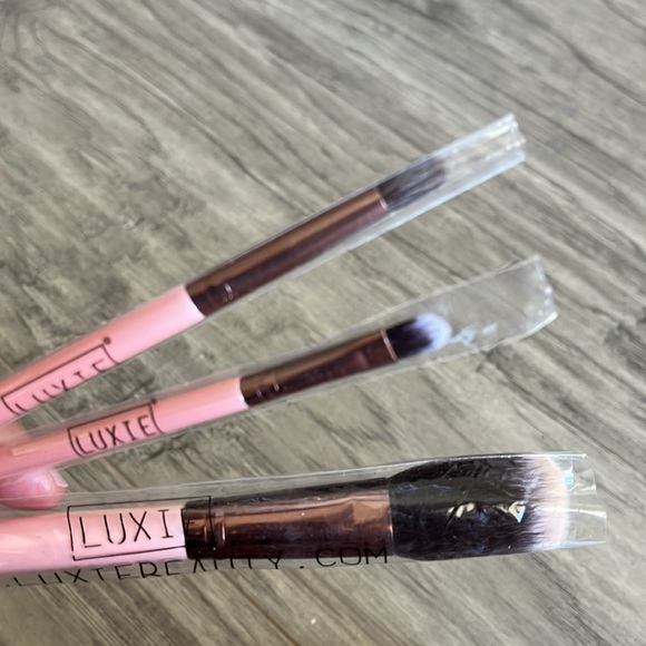 Set of 3 Luxie Brushes - Picture 4 of 4